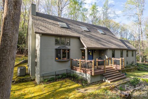 70 Aberdeen Ln, Pisgah Forest, NC, 28768-8900 | Card Image