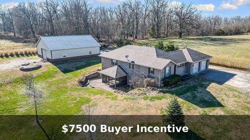 10309 Mcgruder Blvd, Cassville, MO, 65625-9582 | Card Image