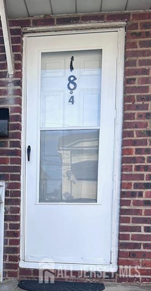 184 Lawrence St, New Brunswick, NJ, 08901-3431 | Card Image