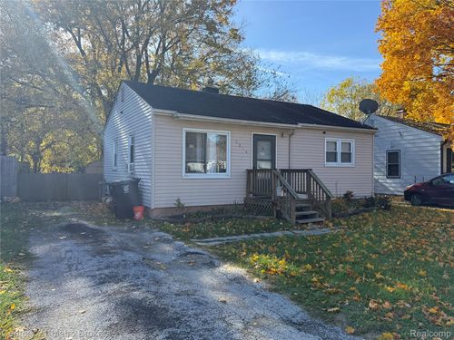 3214 Maryland Ave, Flint, MI, 48506-3033 | Card Image