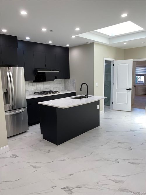 2-14114 Booth Memorial Avenue, New York, NY, 11355 | Card Image