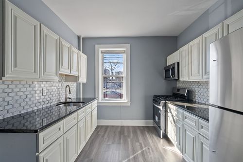 13-6700 Park Ave, West New York, NJ, 07093-4410 | Card Image