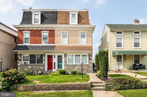 135 E 4th Ave, CONSHOHOCKEN, PA, 19428-1931 | Card Image