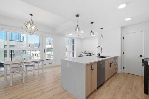 304-4270 Norford Ave Nw, Calgary, AB, T3B6P8 | Card Image