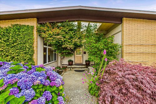 2271 Grace Ave, Mckinleyville, CA, 95519-3706 | Card Image