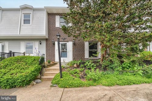 69 Drexel Pl, NEW CUMBERLAND, PA, 17070-2205 | Card Image