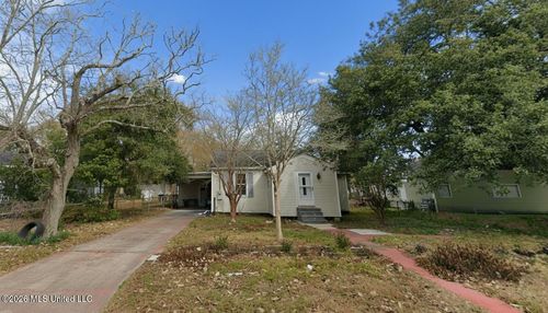 2215 Taft Ave, Pascagoula, MS, 39567-6640 | Card Image