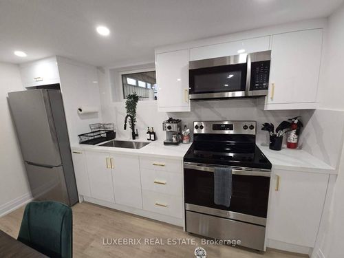 1025 Wayne Pl, Burlington, ON, L7T3R5 | Card Image