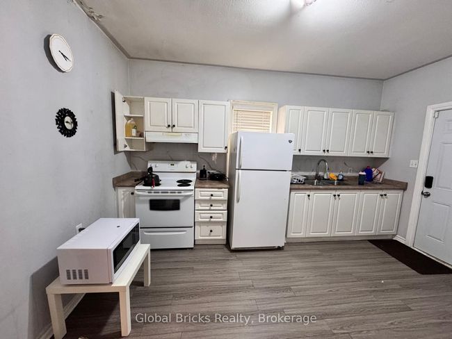 4493 Jepson St, House other with 5 bedrooms, 2 bathrooms and 2 parking in Niagara Falls ON | Image 13