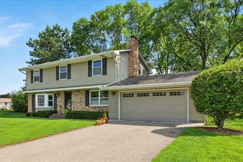 3009 W 96th Street Cir, Bloomington, MN, 55431-4700 | Card Image