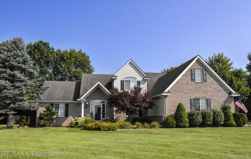 8571 Saddlewood Circle Circle, Green Oak Township, MI, 48116 | Card Image