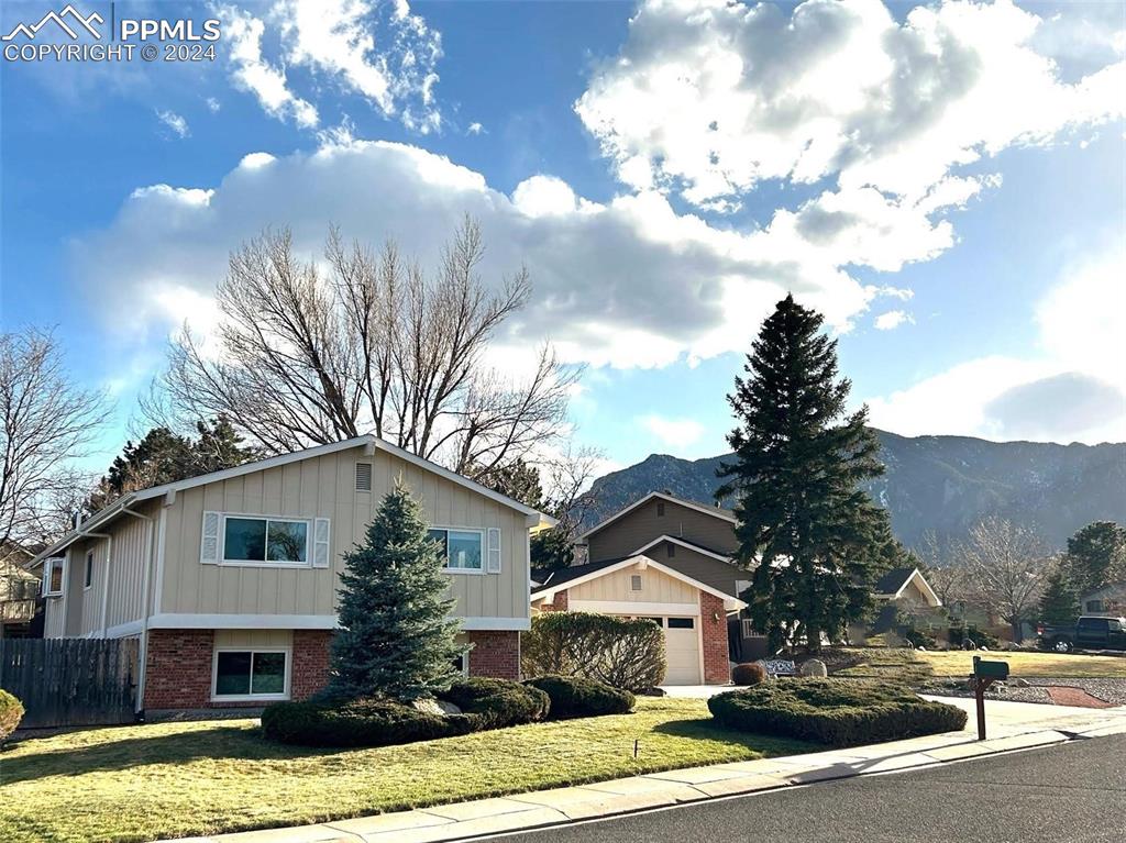 Stonehaven Dr, Colorado Springs, CO 80906