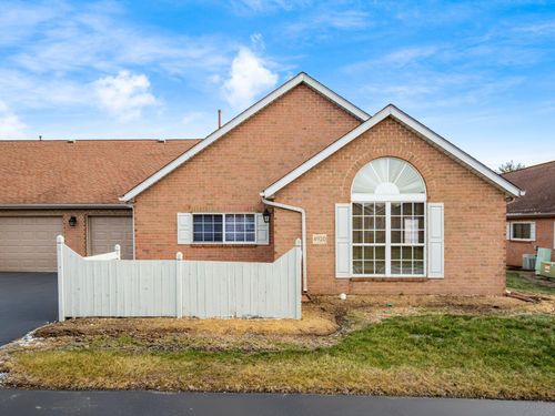 4920 Meadow Run Dr, Hilliard, OH, 43026-7162 | Card Image