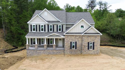 7570 Nandina Dr, Roanoke, VA, 24018-5806 | Card Image