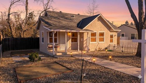 277 Santiago Avenue, Sacramento, CA, 95815 | Card Image