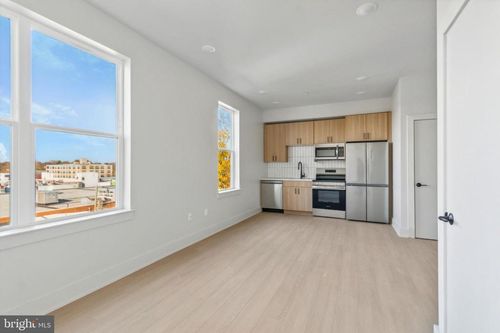 502-5521 Wayne Ave, PHILADELPHIA, PA, 19144-3316 | Card Image