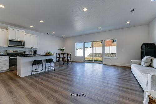 7472 Grapevine Ct, West Richland, WA, 99353-5585 | Card Image