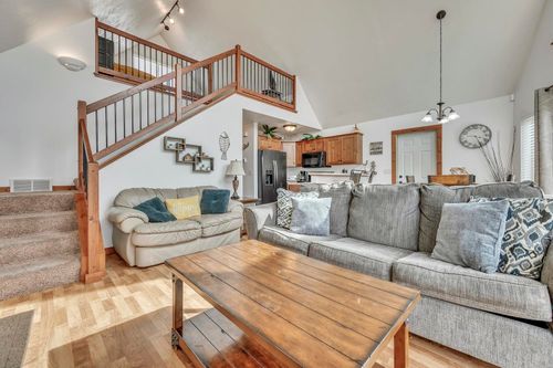290 240th Ave, Arnolds Park, IA, 51331 | Card Image