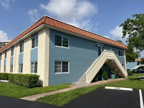 b102-124 Ne 19th Ct, Wilton Manors, FL, 33305-1066 | Card Image