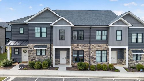 124 English Commons Dr, Lynchburg, VA, 24501-4802 | Card Image