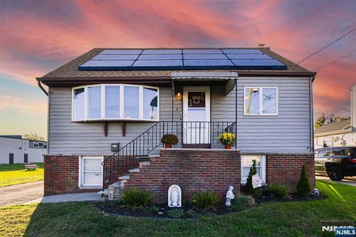 2 Lincoln Pl, Moonachie, NJ, 07074-1208 | Card Image