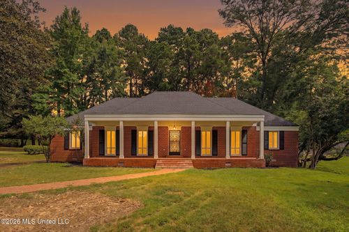 304 Cahill St, Senatobia, MS, 38668-2938 | Card Image