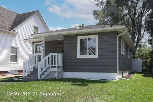 1515 Beech St, Saginaw, MI, 48602-2819 | Card Image