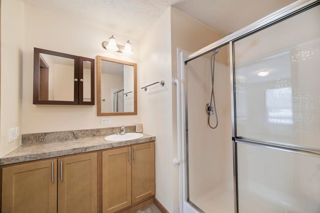 Private primary full bath | Image 27