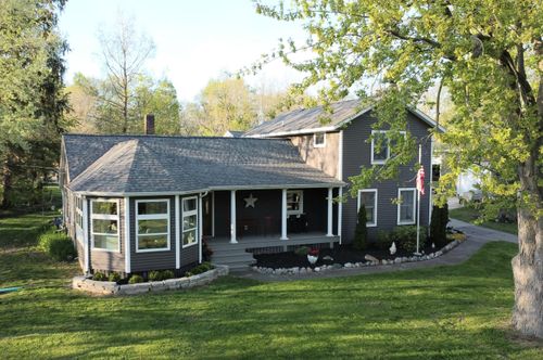 7013 Leonard St, Coopersville, MI, 49404-9782 | Card Image