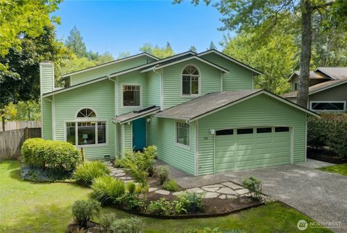 910 6th Pl S, Kirkland, WA, 98033-6756 | Card Image