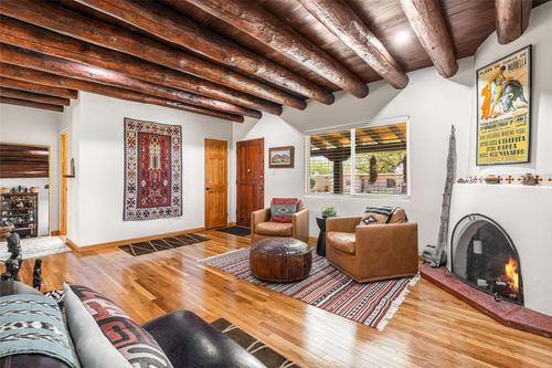 1428 Monterey Dr, Santa Fe, NM, 87505-3860 | Card Image