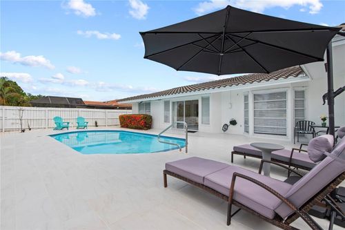 3364 Espanola Dr, SARASOTA, FL, 34239-4309 | Card Image