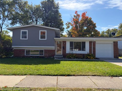 2906 Marshall St, Ann Arbor, MI, 48108-1831 | Card Image