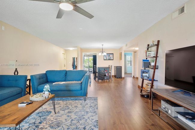 APT-4 - 3660 Citrus Trce, Condo with 2 bedrooms, 2 bathrooms and null parking in Davie FL | Image 7