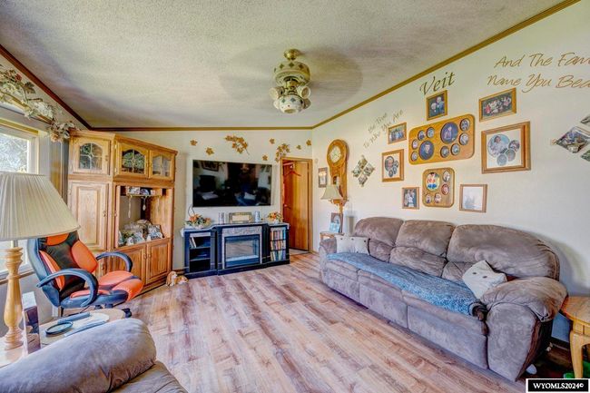 925 W Fetterman St, House attached with 3 bedrooms, 2 bathrooms and null parking in Buffalo WY | Image 19
