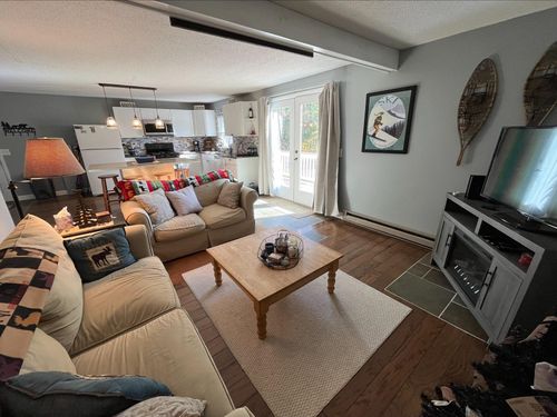 10-24 Ledgewood Rd, North Conway, NH, 03860-5215 | Card Image