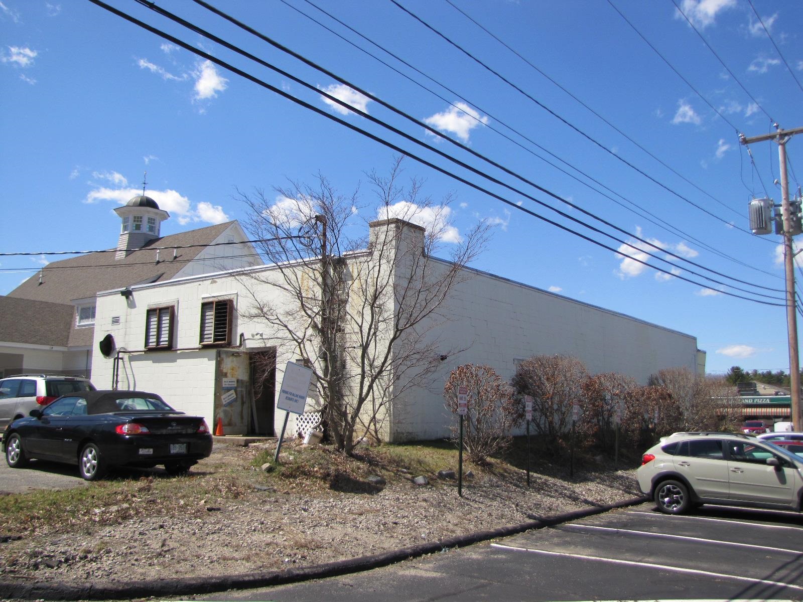 Commercial Sale in Exeter 3