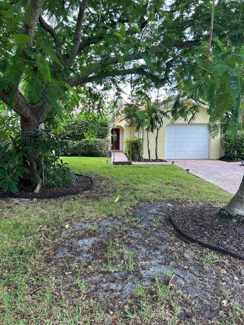 1330 Nw 22nd Ave, Delray Beach, FL, 33445-2642 | Card Image