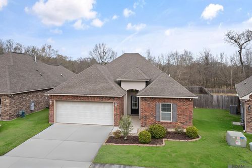 17475 Waterloo Dr, Baton Rouge, LA, 70817-5805 | Card Image