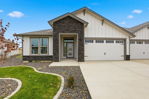 1109 - Unit 21 N Country Club Dr, Deer Park, WA, 99006-6059 | Card Image