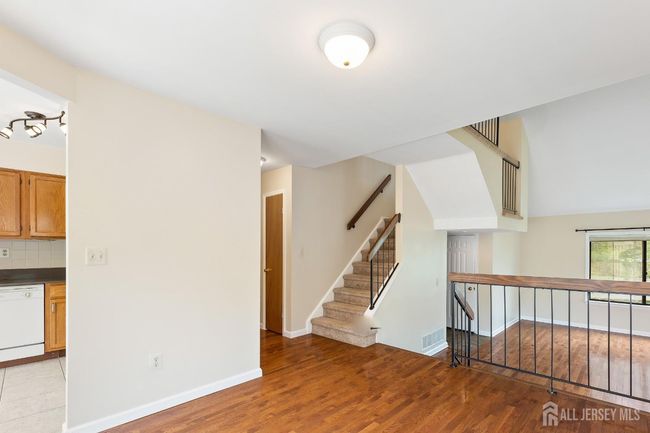 144 Goldmine Ln, Townhouse with 3 bedrooms, 4 bathrooms and null parking in Old Bridge NJ | Image 8