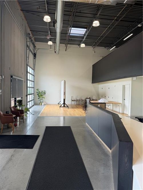 801 Haines, Liberty, MO, 64068-1006 | Card Image