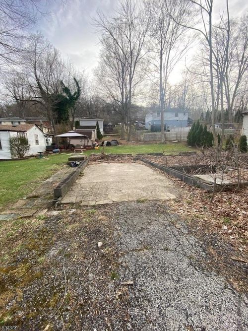 58 S Shore Dr, Sussex, NJ, 07461-1045 | Card Image