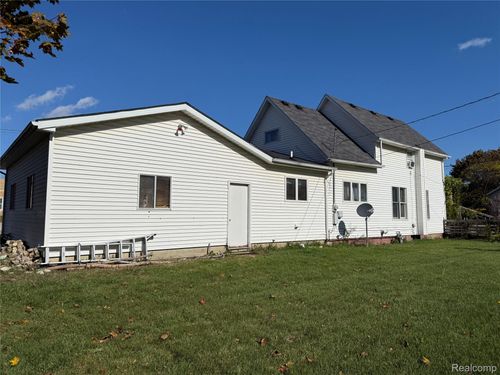 6908 John St, Brown City, MI, 48416-8775 | Card Image