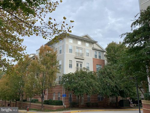 385-2791 Centerboro Dr, VIENNA, VA, 22181-4819 | Card Image