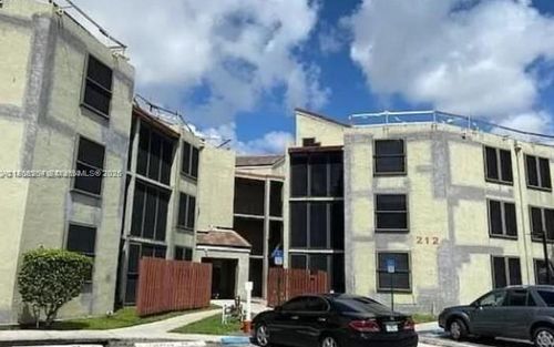 apt-205-212 Lake Pointe Dr, Oakland Park, FL, 33309-3546 | Card Image