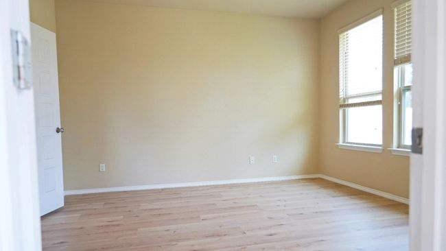 Master Bedroom with new vinyl flooring | Image 13