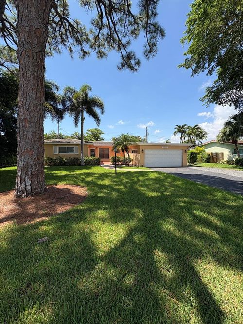 1000 Se 13th Ct, Deerfield Beach, FL, 33441-7029 | Card Image