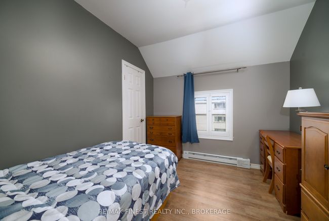 62 Stephen St, House other with 3 bedrooms, 2 bathrooms and 3 parking in Kingston ON | Image 15