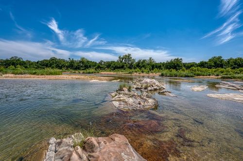 201A Riverside Dr W, Llano, TX, 78643-9505 | Card Image